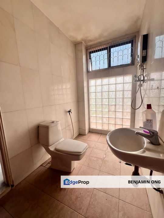 Jb Town Taman Pelangi Corner Lot For Rent, Johor, Johor Bahru