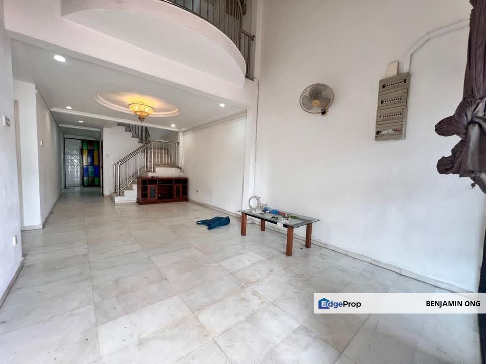 Jb Town Taman Pelangi Corner Lot For Rent, Johor, Johor Bahru