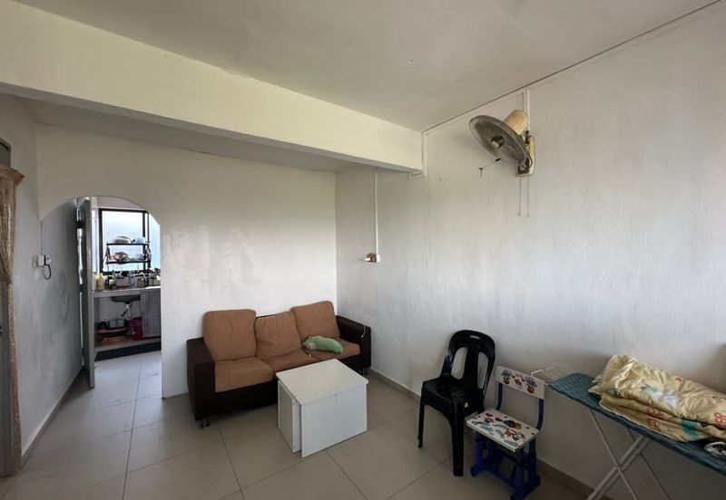 Flat Taman Ungku Tun Aminah