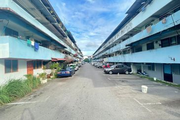 Flat Taman Ungku Tun Aminah