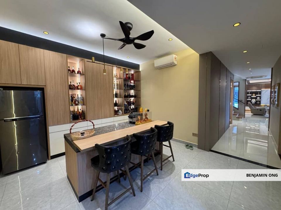 Sutera Utama Fully Renovated 2 Storey Semi D For Sale, Johor, Skudai