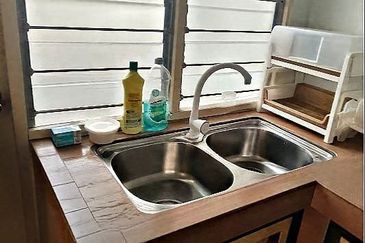 Taman Pulai Utama Flat