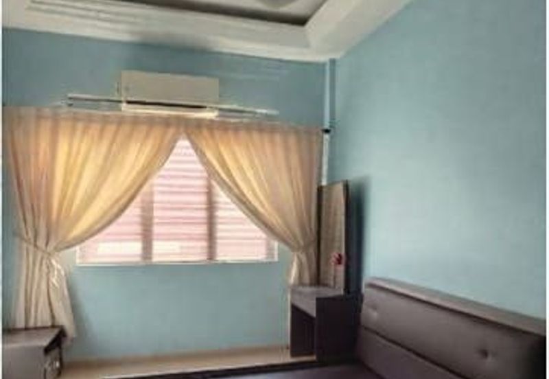 Taman Pulai Utama Flat