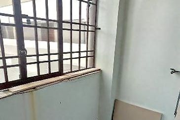 Taman Pulai Utama Flat