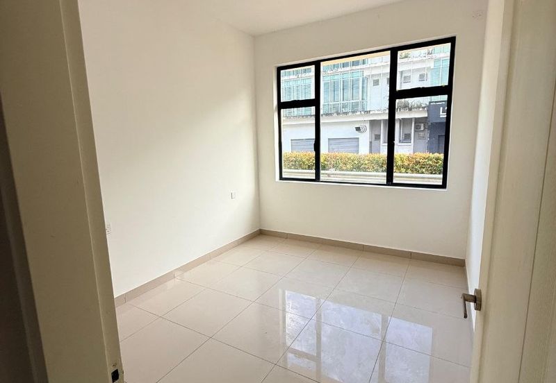 Laman Harmoni @ Country Garden Central Park