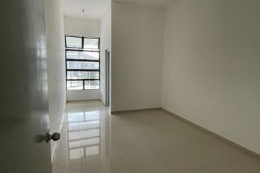 Kulai Kelapa Sawit Taman Sawit Ria Single Storey Semi D