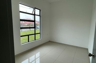 Kulai Kelapa Sawit Taman Sawit Ria Single Storey Semi D