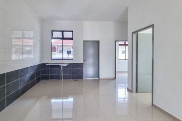 Kulai Kelapa Sawit Taman Sawit Ria 2 Storey Semi D