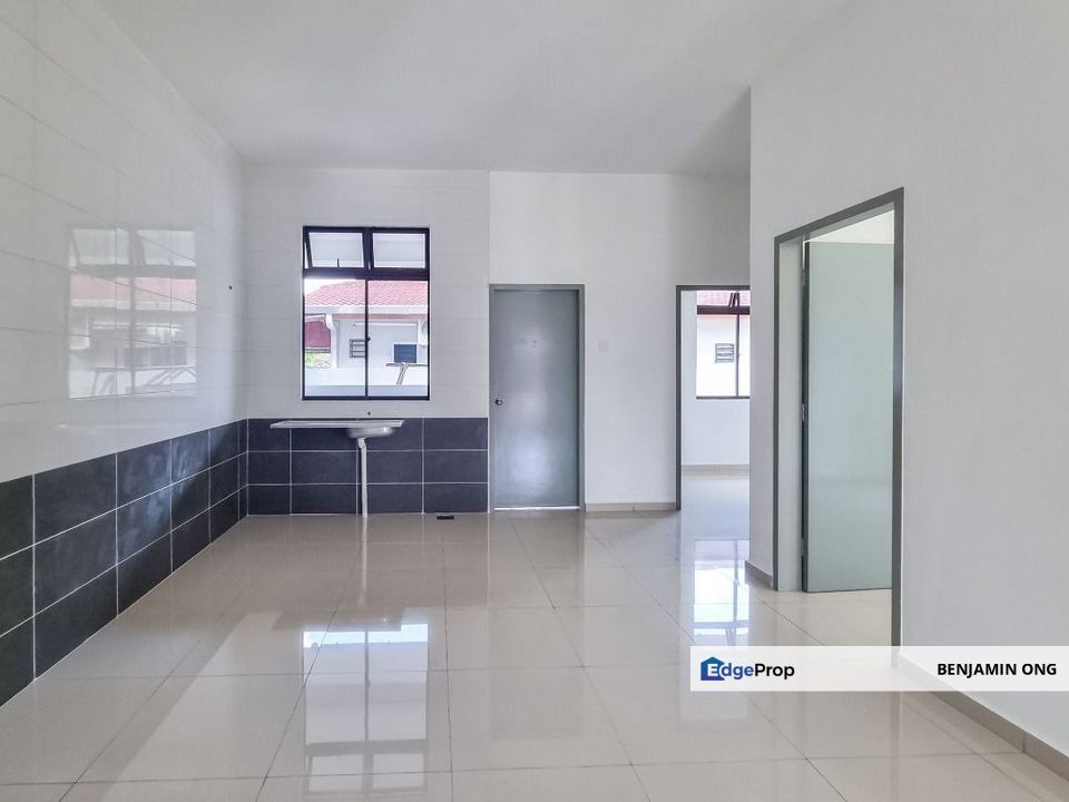 Kulai Kelapa Sawit Taman Sawit Ria 2 Storey Semi D, Johor, Kulai
