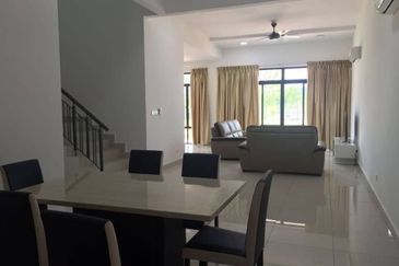 The Canal Garden South, Horizon Hills