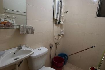 Prima Regency (Dorchester Court)