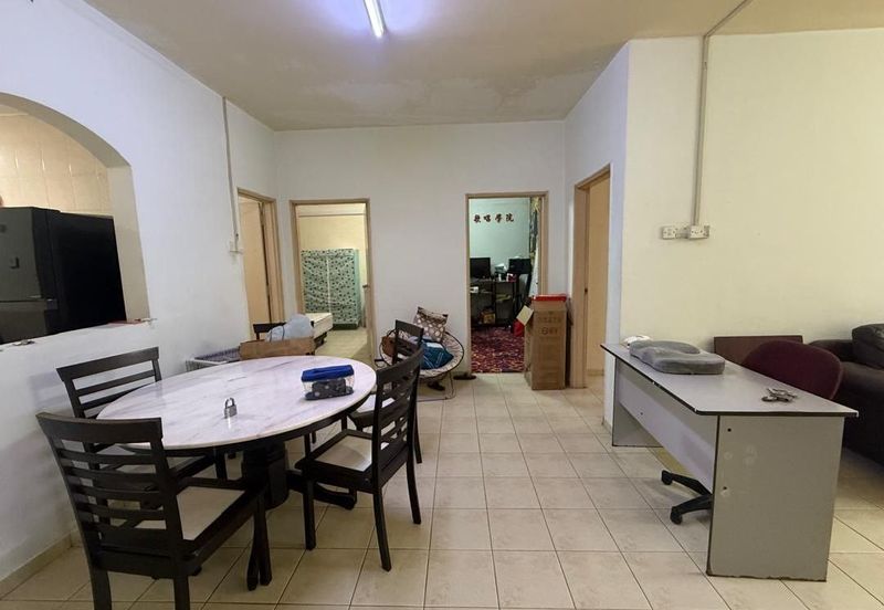 Prima Regency (Dorchester Court)