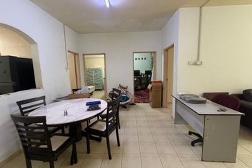 Prima Regency (Dorchester Court)