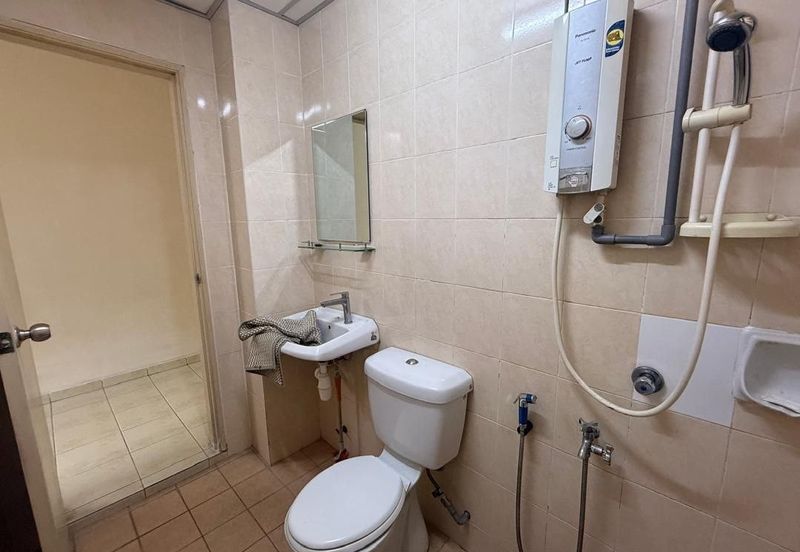 Prima Regency (Dorchester Court)