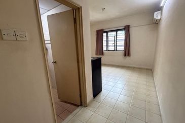 Prima Regency (Dorchester Court)