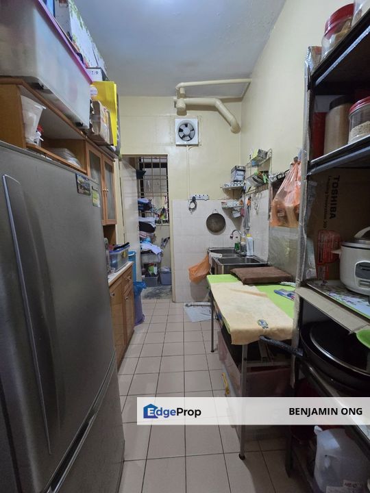 JB Town Seri Setanggi Flat Room For Rent, Johor, Johor Bahru