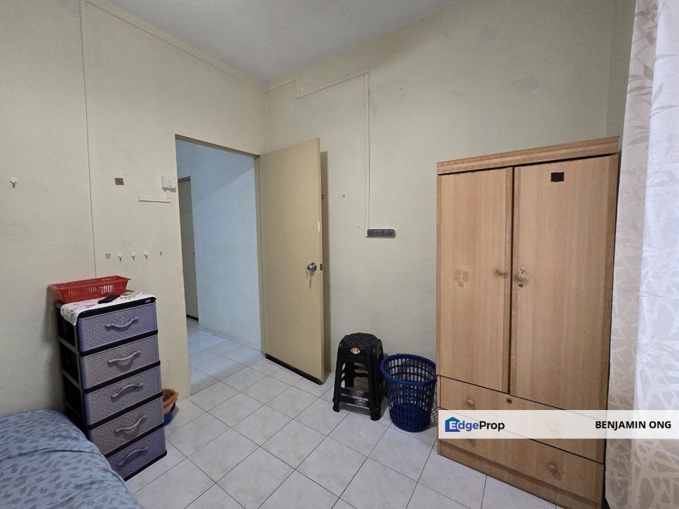 JB Town Seri Setanggi Flat Room For Rent, Johor, Johor Bahru