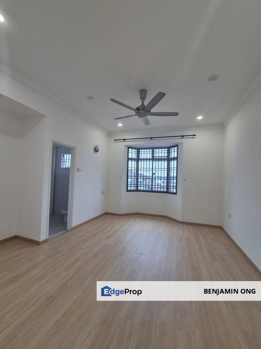 Taman Universiti 2 Storey Terrace House Fully Renovated, Johor, Skudai