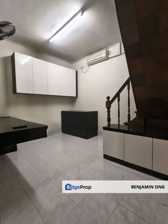 Uda Utama Single Storey End Lot With Mezzanine Floor, Johor, Skudai