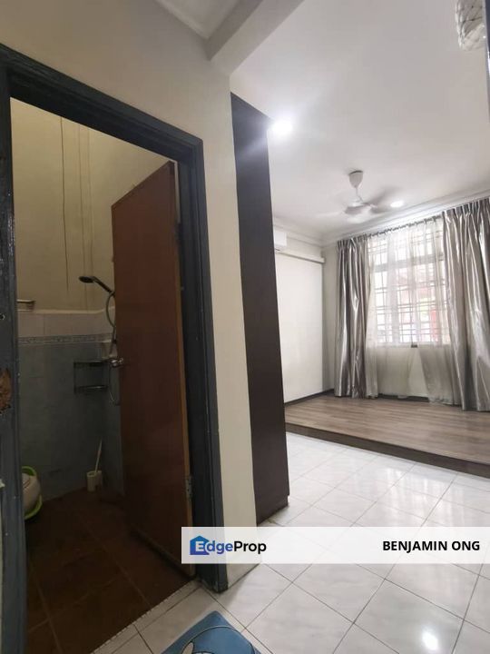 Uda Utama Single Storey End Lot With Mezzanine Floor, Johor, Skudai