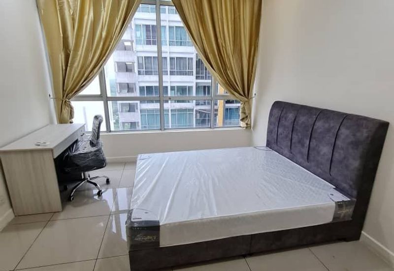 Dedaun Hijau (Greenfield Regency)