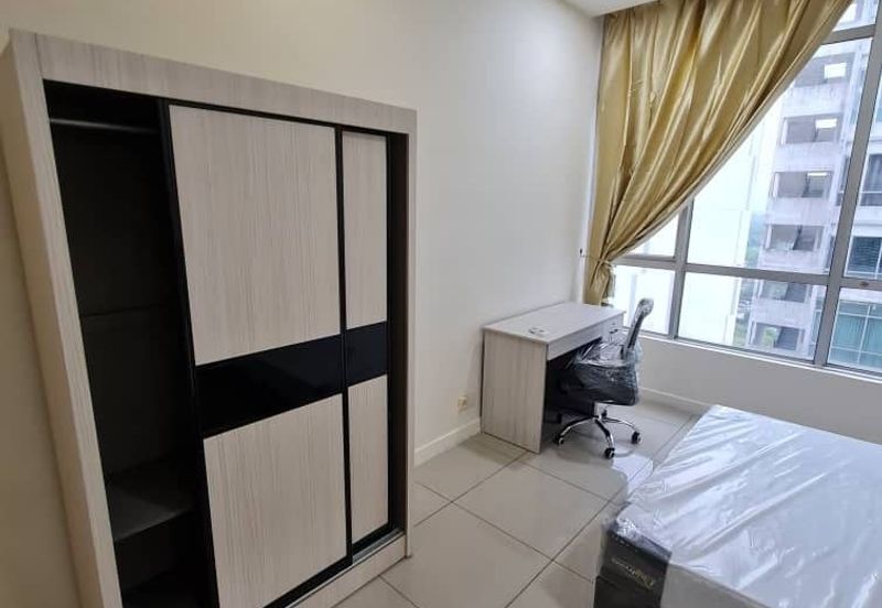 Dedaun Hijau (Greenfield Regency)