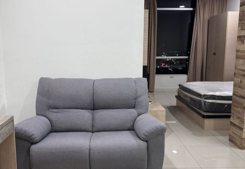 Dedaun Hijau (Greenfield Regency)