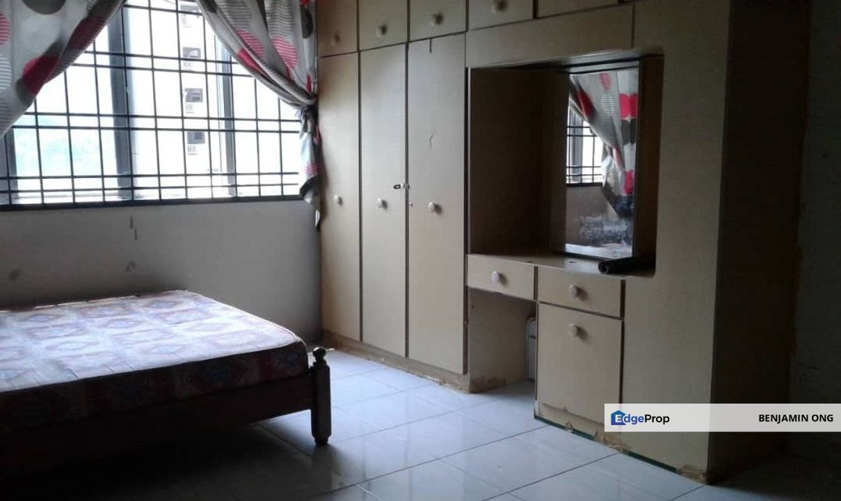 Tampoi Indah Sri Akasia Apartment For Sale , Johor, Tampoi