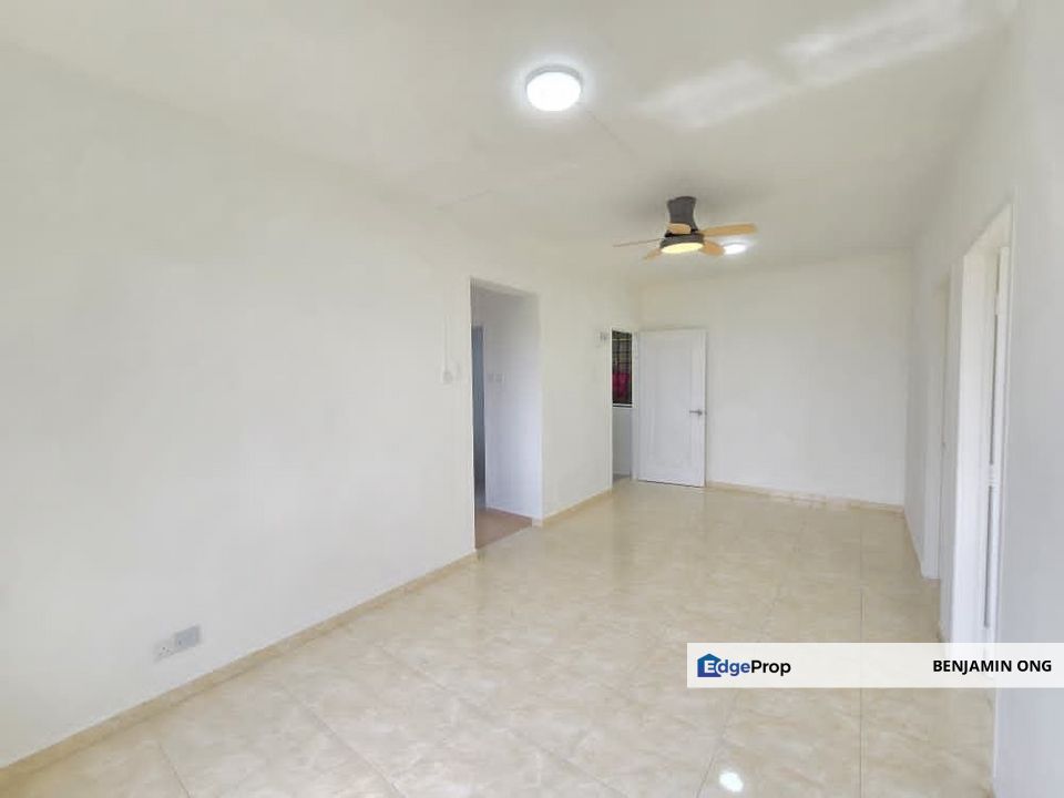 Desa Cemerlang Rumah Pangsa Akasia Flat For Sale, Johor, Ulu Tiram
