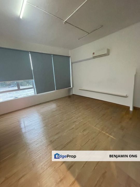 Taman Gaya 1st Floor Renovated Office For Rent, Johor, Ulu Tiram