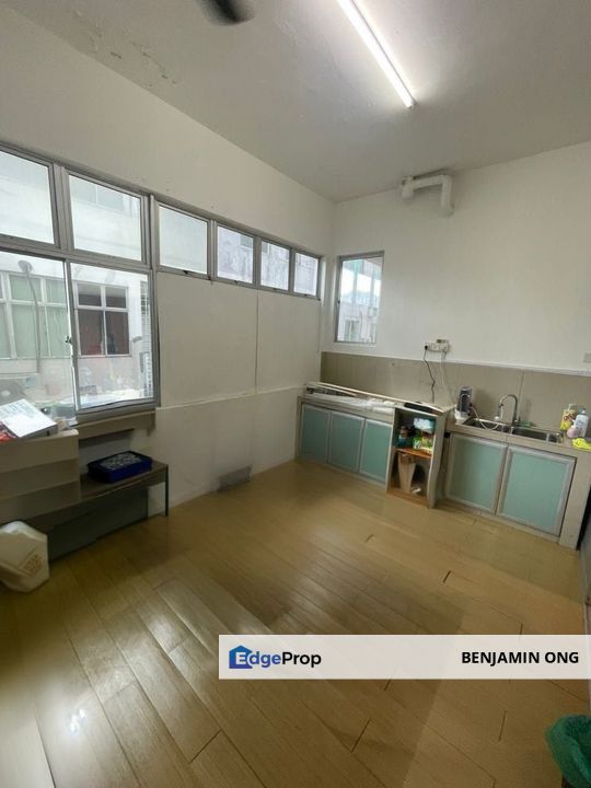 Taman Gaya 1st Floor Renovated Office For Rent, Johor, Ulu Tiram