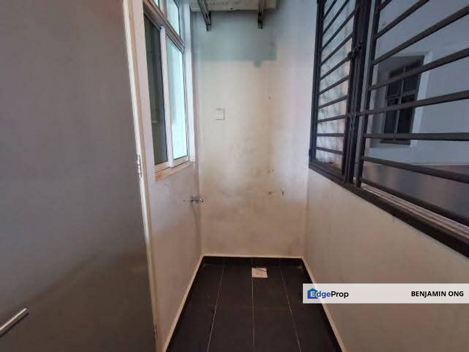 Jb Town Skysuites Meldrum Hills For Sales, Johor, Johor Bahru