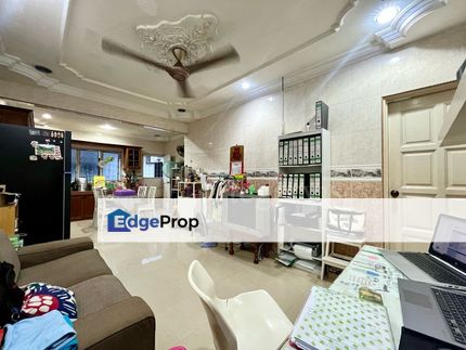 100% Loan Renovated Extended 22x75 Taman Klang Utama 1 Storey House, Selangor, Klang