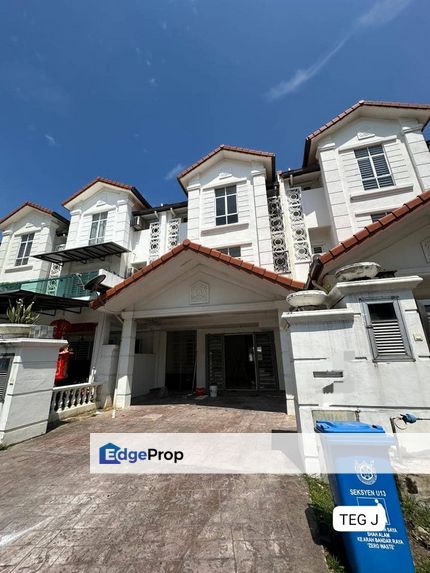 Good Condition 22x75 Anjung Sari Setia Alam 3 Storey House Gated Guard, Selangor, Shah Alam