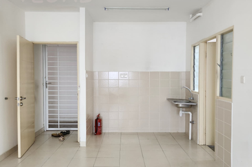 De Bayu Apartment @ Setia Alam