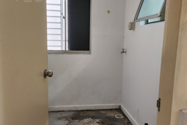 De Bayu Apartment @ Setia Alam