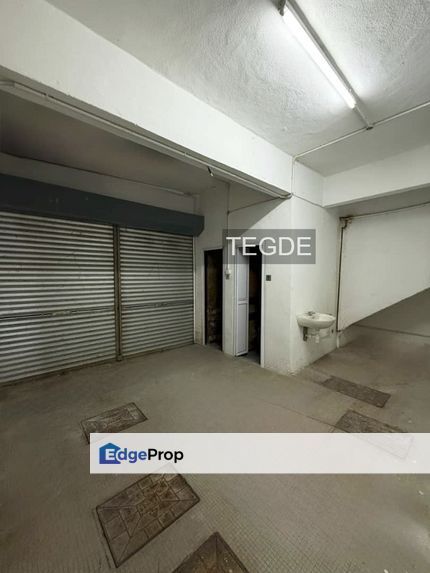 Prime Locations 22x70 Taman Intan Rashna Klang 3 Storey Shop Freehold!, Selangor, Klang
