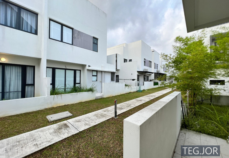 Lucent Residence @ twentyfive.7