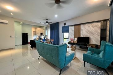 Lucent Residence @ twentyfive.7