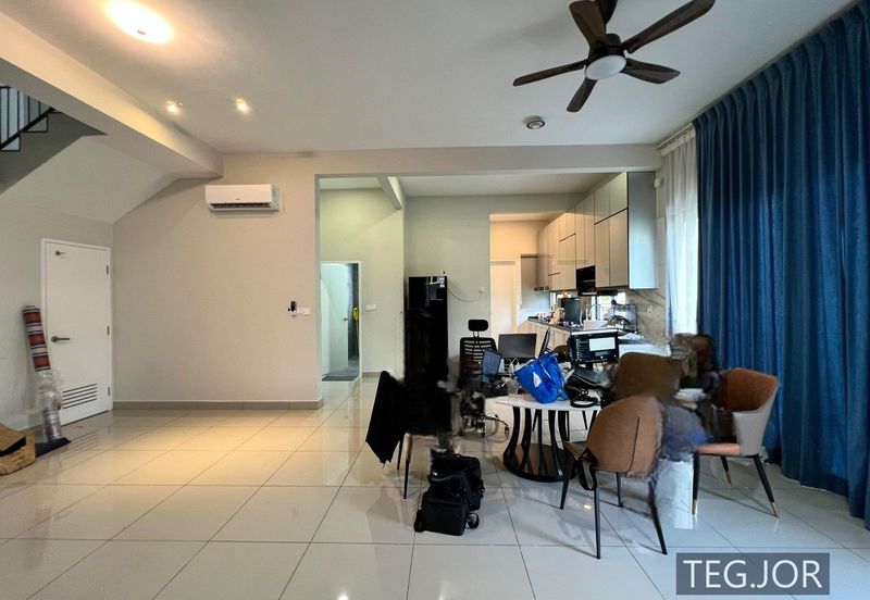 Lucent Residence @ twentyfive.7