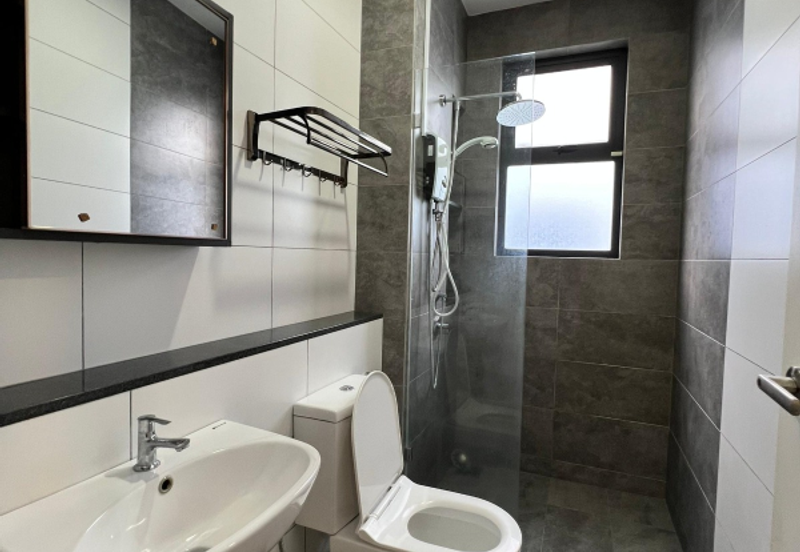 Lucent Residence @ twentyfive.7