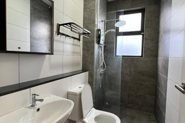 Lucent Residence @ twentyfive.7