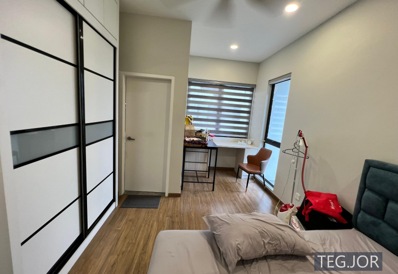 Lucent Residence @ twentyfive.7