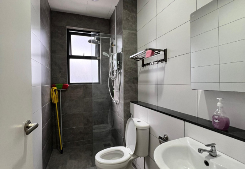 Lucent Residence @ twentyfive.7