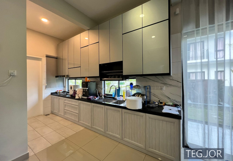 Lucent Residence @ twentyfive.7