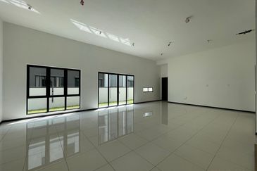 Bandar Tropicana Aman