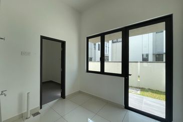 Bandar Tropicana Aman