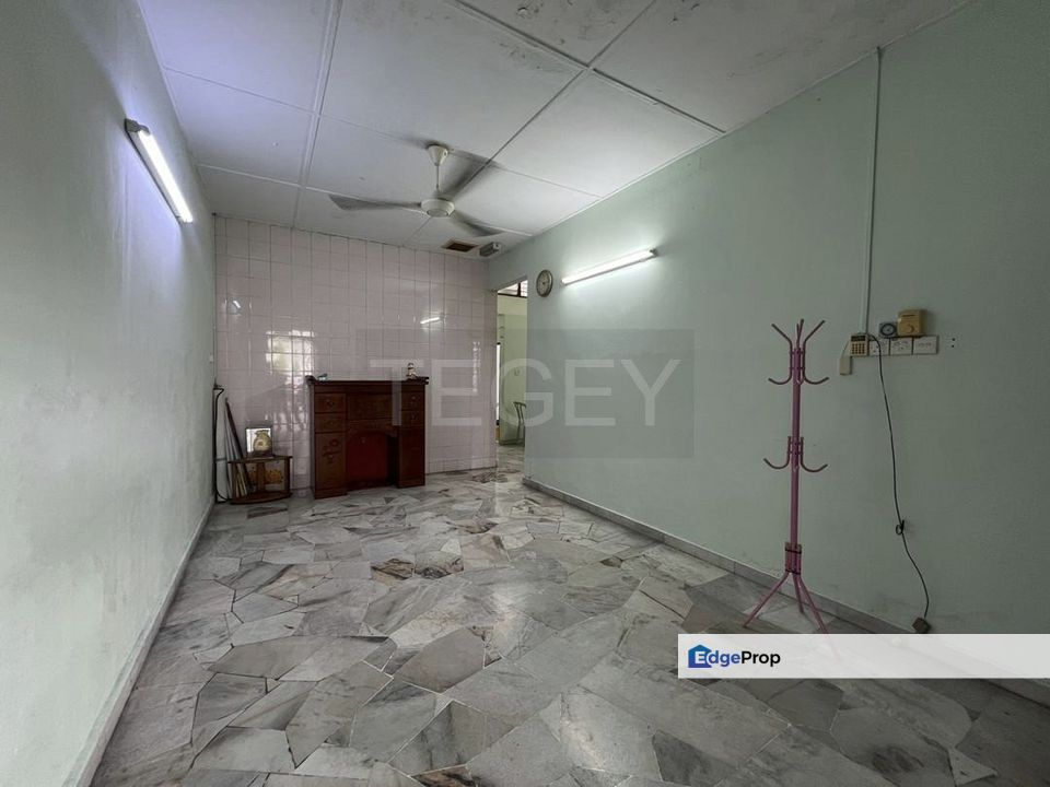 Full Loan 100% Partially Furnish 22x72 Batu Belah 1 Storey Klang Utama, Selangor, Klang