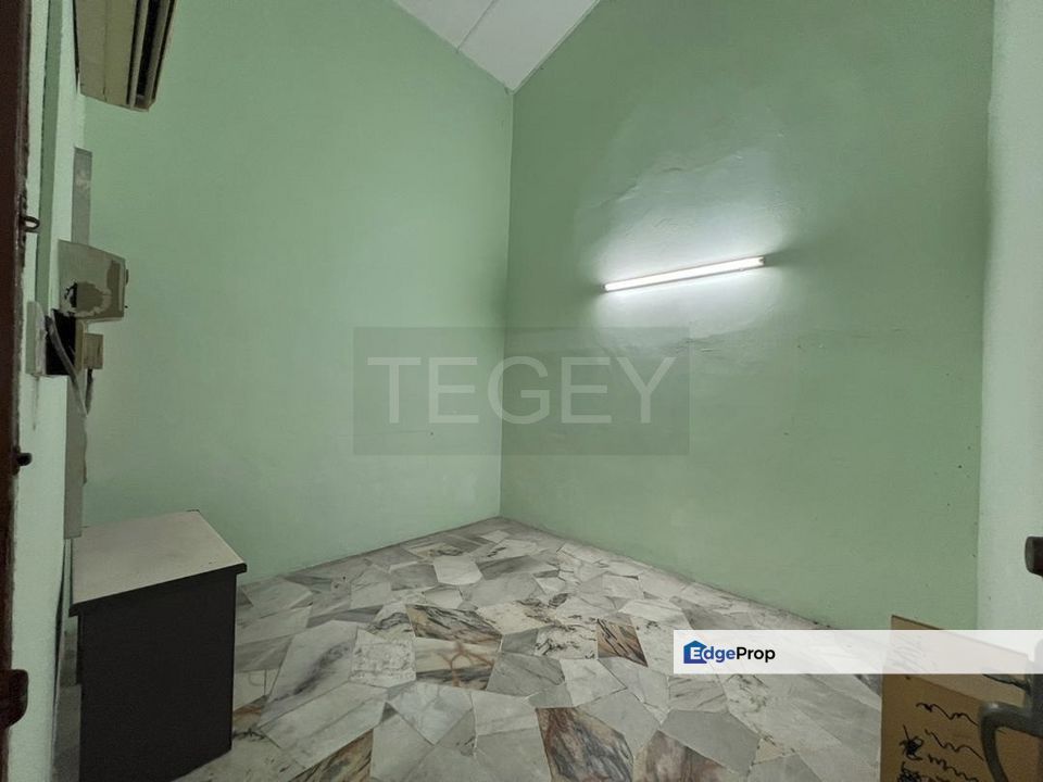 Full Loan 100% Partially Furnish 22x72 Batu Belah 1 Storey Klang Utama, Selangor, Klang
