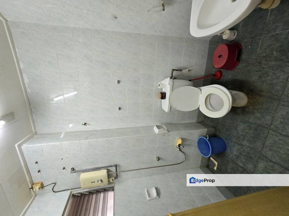 Fully Furnished Renovate 22x75 Bukit Rimau 2 Storey Kota Kemuning, Selangor, Kota Kemuning